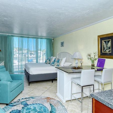 South Bradenton Waterfront Room, Heated Pool, Tiki Bar & Grill المظهر الخارجي الصورة