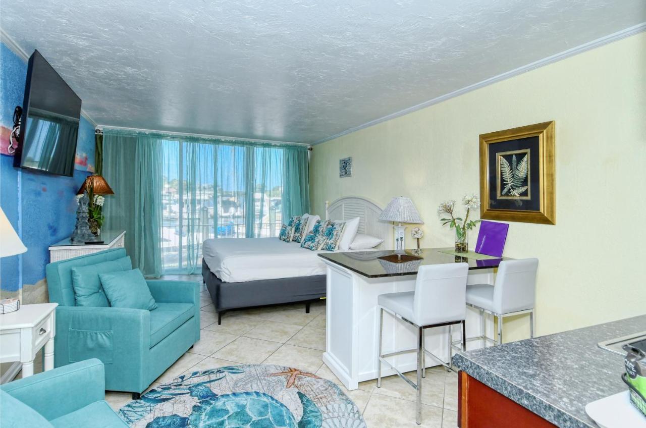 South Bradenton Waterfront Room, Heated Pool, Tiki Bar & Grill المظهر الخارجي الصورة