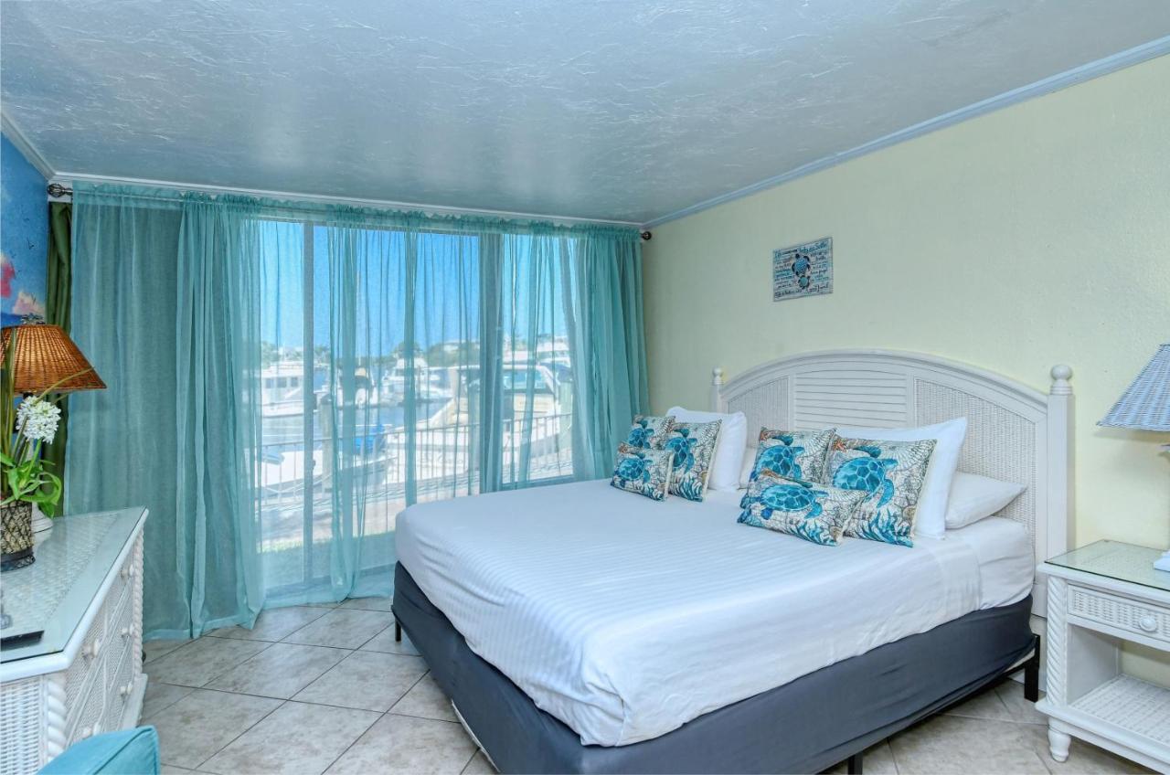 South Bradenton Waterfront Room, Heated Pool, Tiki Bar & Grill المظهر الخارجي الصورة